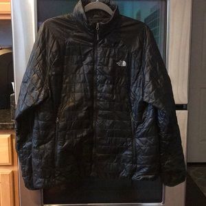 Women’s North Face lightweight puffer jacket-XL